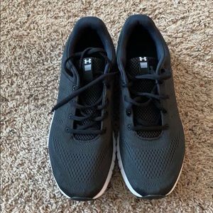 BRAND NEW Under Armor Tennis Shoes